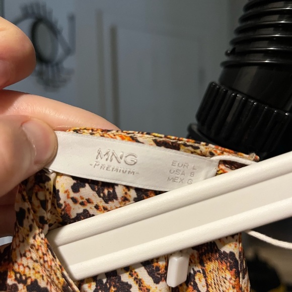 Dress - Picture 4 of 4